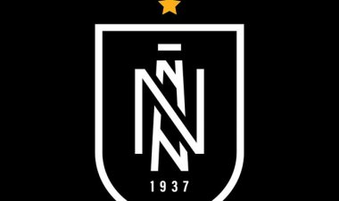 Sabiq "Neftçi" rəsmisini Ukraynaya görə Rusiyaya buraxmadılar - FOTO