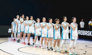 Avropa çempionatı: Millimiz turnirdə ilk qələbəsini qazandı