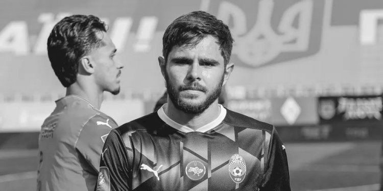25 yaşlı futbolçu qəfil vəfat etdi