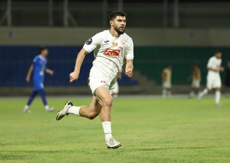 Azərbaycanlı futbolçu Qırğızıstan çempionatında 3-cü qolunu vurdu