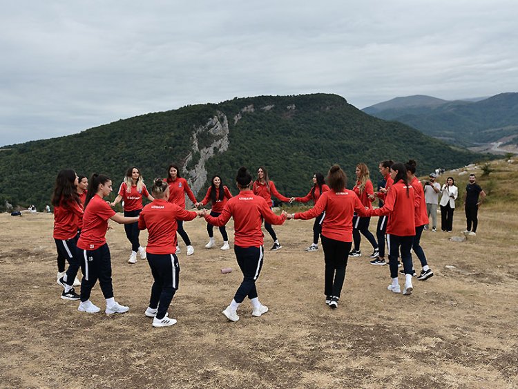 Azərbaycan milli komandası Füzuli və Şuşada - FOTOLAR