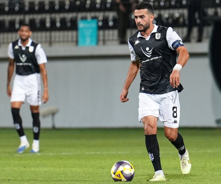 "İstəməzdim ki, çempionatımızda süni örtüklü meydançada oynayaq"