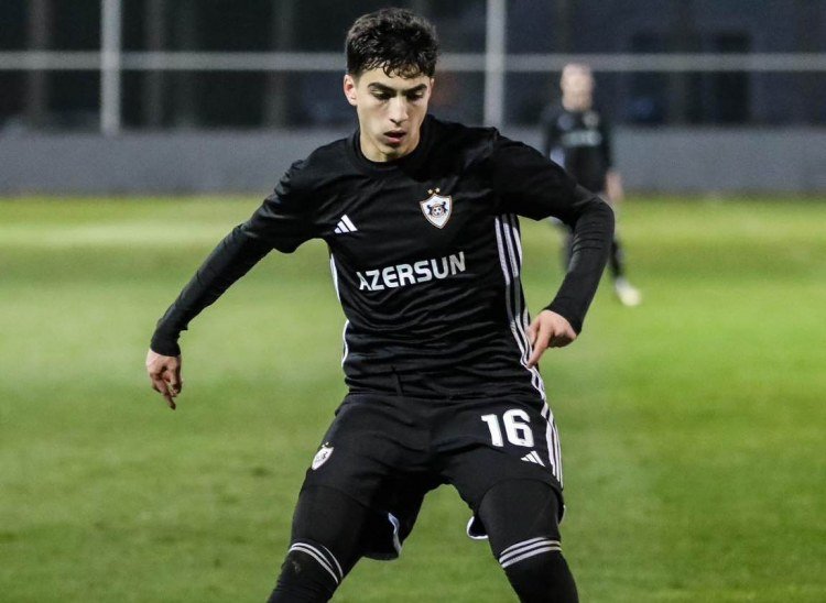  Bölgə komandası "Qarabağ"ın futbolçusunu icarəyə götürdü