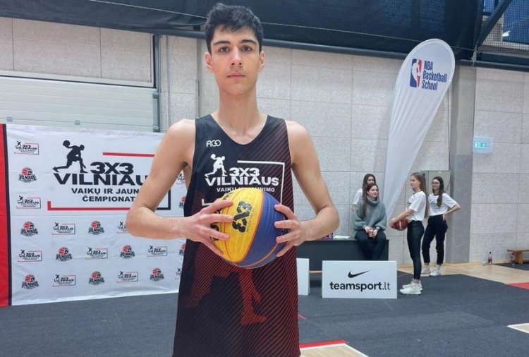 Gənc basketbolçu "Sabah"a keçdi 