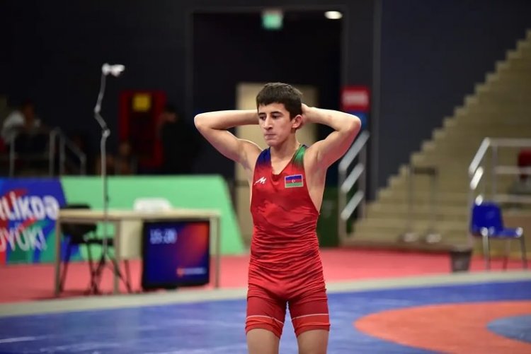 Daha iki güləşçimiz dünya çempionatında medal qazandı