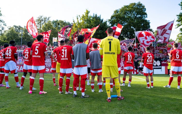 2-ci Bundesliqa: Mahir Emrelinin komandası evdə qələbə qazandı