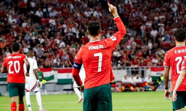 Ronaldo bütün zamanların ən yaxşı oyunçusu mükafatını aldı