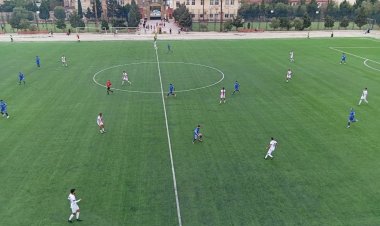 Lökbatanda bölgə klubunun qapısına 8 cavabsız top vurdular