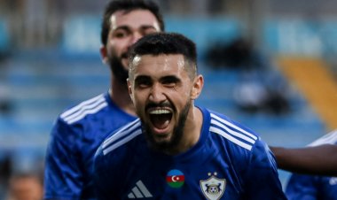 Toral Bayramov çempionatlar tarixində 108-ci futbolçu oldu