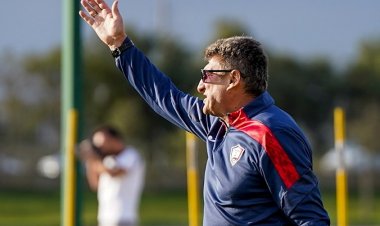 "Qarabağ" üçün də yaxşı olardı ki, vacib oyundan öncə 11 nəfərə qarşı oynasınlar" - ÇXADADZE