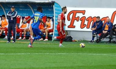 VİDEO: "Turan Tovuz" "Kəpəz"in qapısından 3 cavabsız top keçirdi
