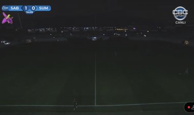 "Sabah"ın qeyri-peşəkarlığı: İşıq söndü, oyun 20 dəqiqə dayandı