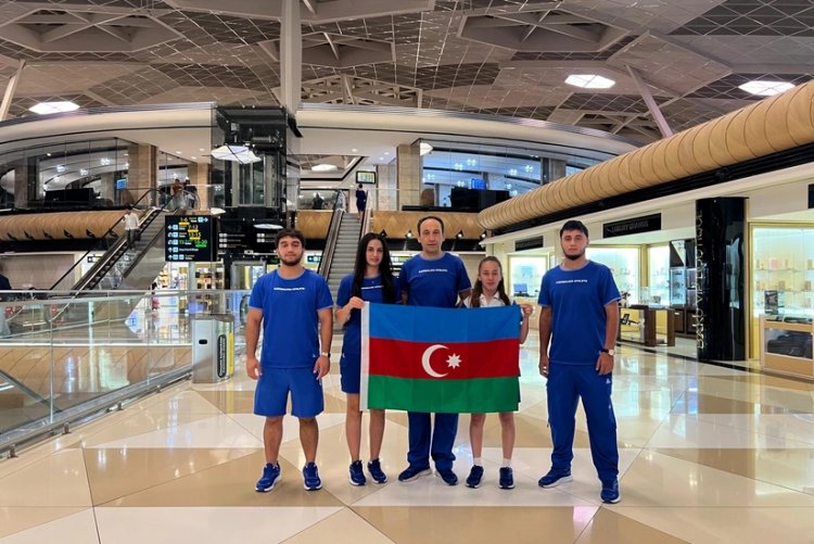 Milli komanda Qırğızıstana yollandı