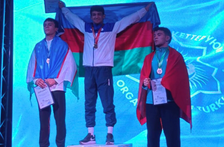Güləşçilərimiz universiadanın ilk günündə 4 medal qazandılar