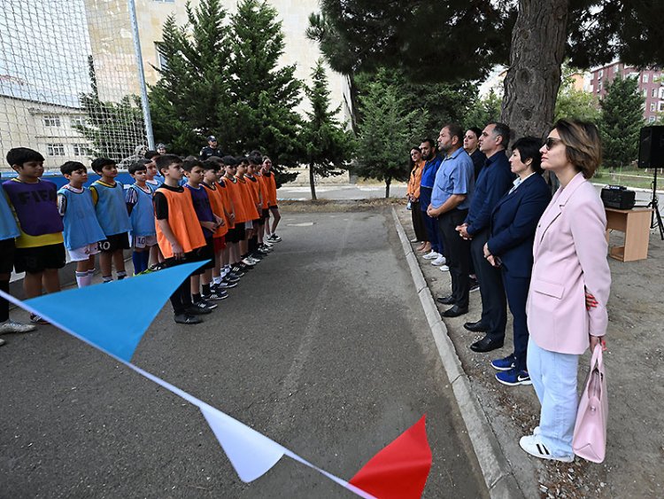 Bakıda daha bir futbol meydançasının açılışı oldu - FOTO