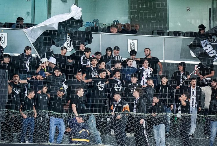 Azarkeşlərinin kobud davranışları "Neftçi"ni 8 min manat ziyana saldı 