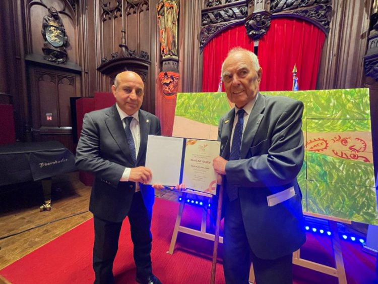 Xəzər İsayevə “Ədalətli Oyun Karyerası” diplomu təqdim edildi