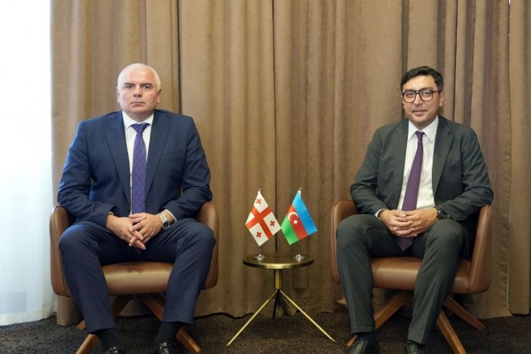 Fərid Qayıbov Bakıda səfərdə olan Şalva Qoqoladzeni qəbul etdi