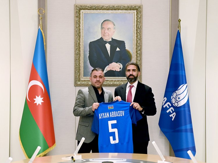 Ayxan Abbasov Azərbaycan millisinin baş məşqçisi olacaq