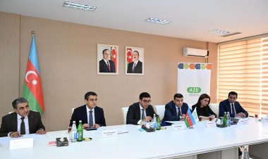  Nazir vətəndaşlarla görüşdü