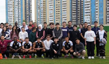 "Neftçi"nin futbolçuları şəhid və qazi övladları ilə görüşdü - FOTO