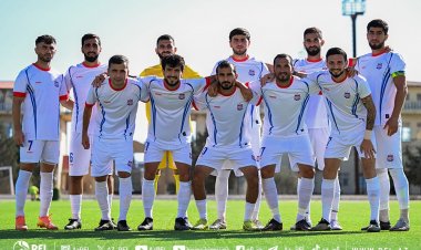 Debütant lider səfərdə uduzdu, zirvədə üçhakimiyyətlilik yarandı