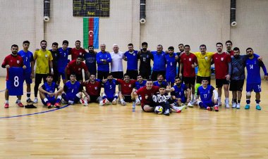 "Araz-Naxçıvan" Azərbaycan millisinin qapısından 6 top keçirdi