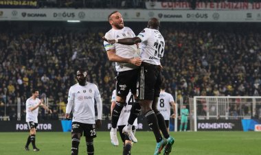 Cenk Tosun da "Neftçi"yə gəlir