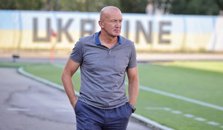 "Azərbaycan milli komandası başa düşülməyən bir futbol oynayır"