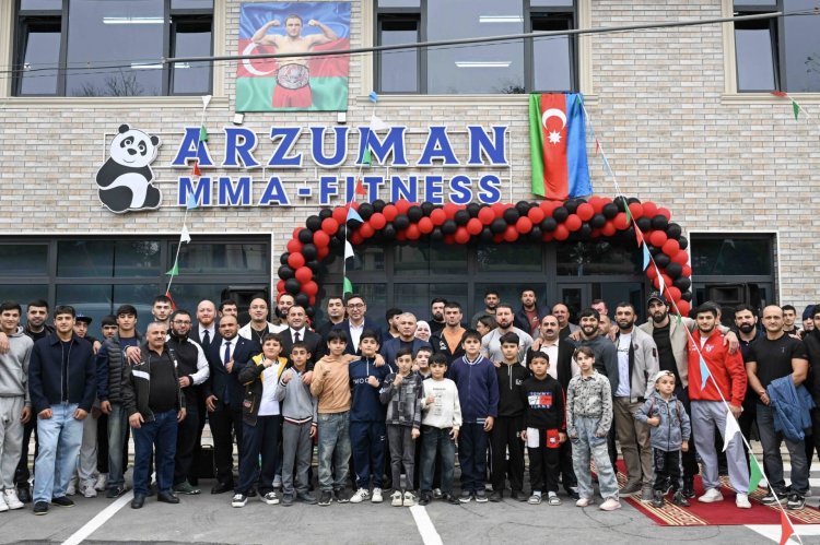 Tanınmış idmançının dəm qazından boğulan qardaşının xatirəsinə həsr edilmiş zalın açılış mərasimi oldu