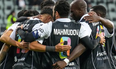 "Neftçi" "Kəpəz"i Bakıdan darmadağınla yola saldı - VİDEO