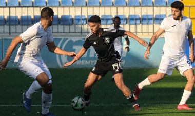 Premyer Liqaya iddialılar növbəti qələbələrini qazandılar