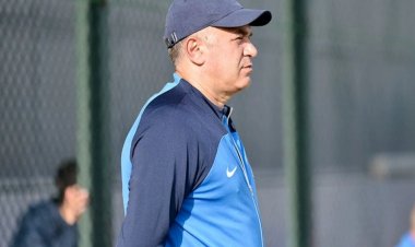  Qrupda bütün matçları uduzan milli komandamızın baş məşqçisi: "Futbolçular xarakter göstərdilər"