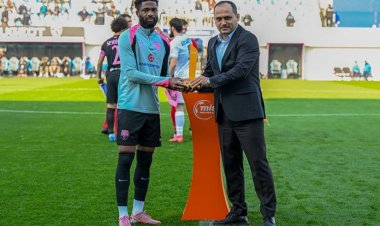 PFL Premyer Liqada oktyabr ayı üzrə qalibi mükafatlandırdı