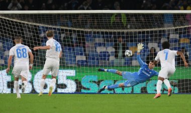 Mateuş Koxalski Rasmus Hoylunun penaltisini dəf etməsindən danışdı 