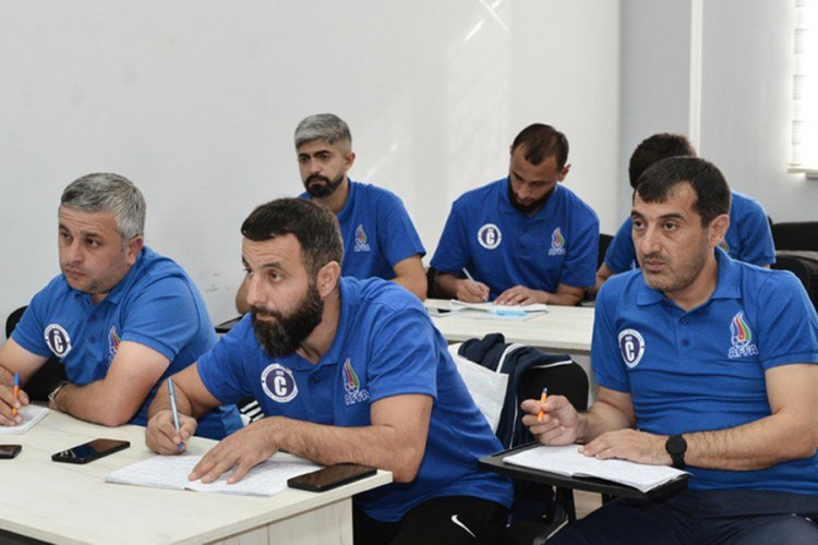 UEFA-nın C kateqoriyalı məşqçi kursunun II mərhələsi yekunlaşdı