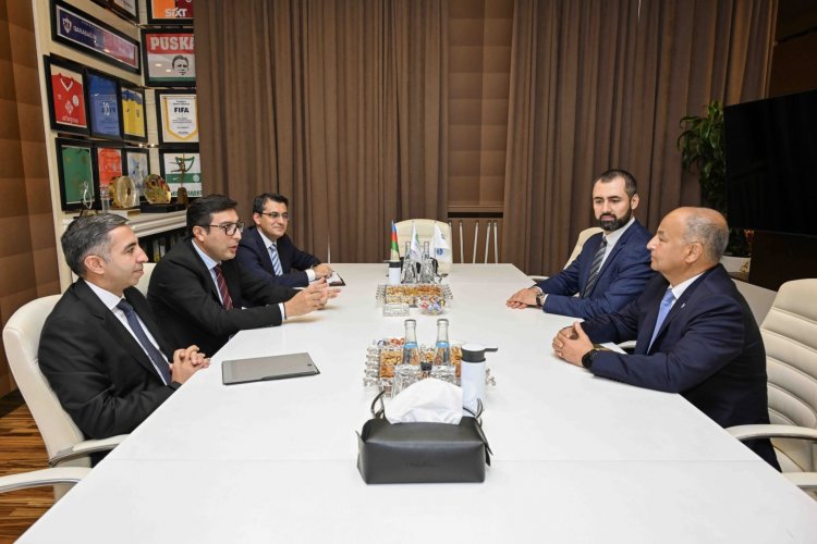 Gənclər və idman naziri Bakıda Hüseyn Əl-Müsəlləmlə görüşdü