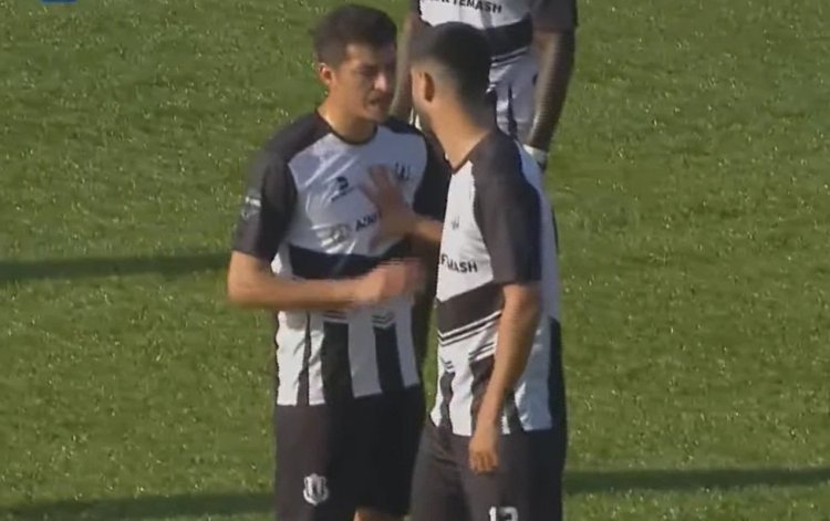 Baş məşqçinin əvəzləmək istədiyi futbolçu meydandan çıxmadı