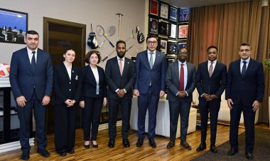  Fərid Qayıbov Somalinin gənclər və idman naziri ilə görüşdü