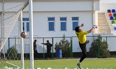 Ağstafalı gənclərə "rəhm etməyən" Qarabağ klubu 6 qolla qalib gəldi