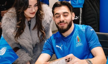 Azərbaycan milli komandasının rəsmi formaları satışa çıxarıldı