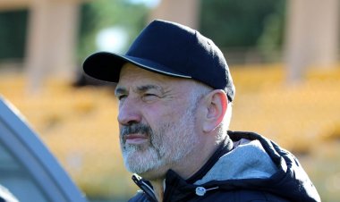 "Neftçi"nin sabiq baş məşqçisi karyerasında 19-cu klubla anlaşdı