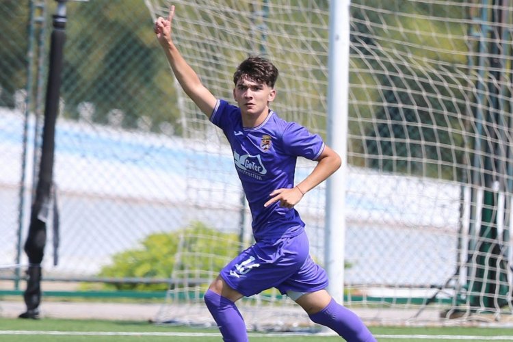 Millimizin futbolçusu yayda "Srvena Zvezda"ya qayıda bilər