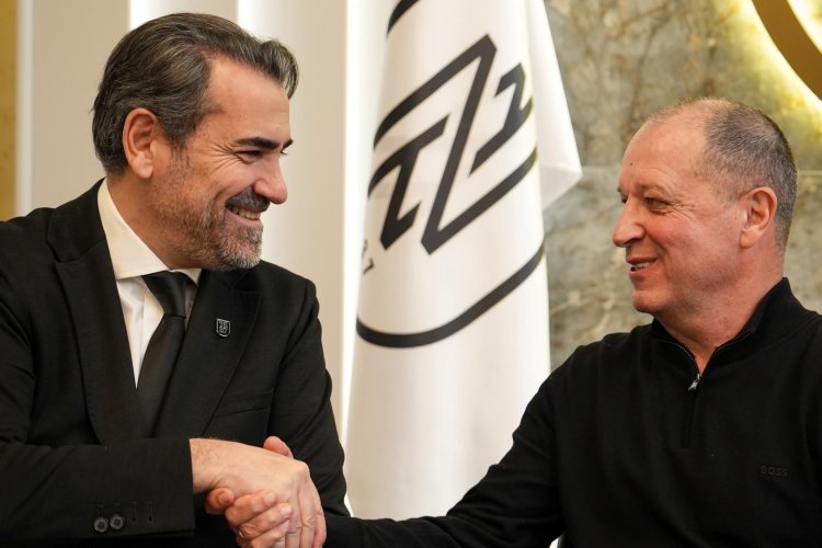 "Neftçi"nin yeni baş məşqçisi Ukrayndan necə çıxdığını açıqladı 