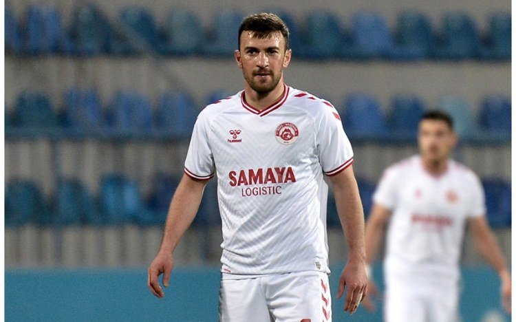 Qara Qarayevdən vida paylaşımı