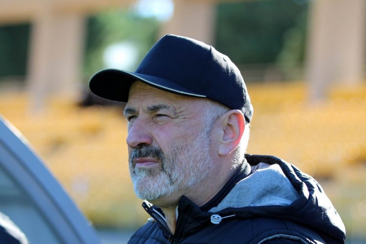 "Neftçi"nin sabiq baş məşqçisi karyerasında 19-cu klubla anlaşdı