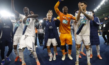 Paris klubu PSJ-ni Fransa Kubokundan kənarlaşdırdı - VİDEO