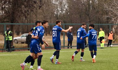 Bölgə komandası Azərbaycan millisinin futbolçusunu yola saldı 