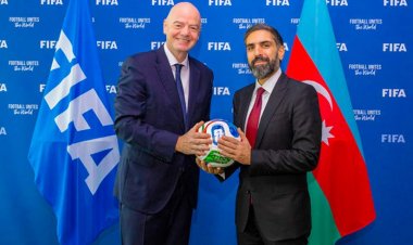 Rövşən Nəcəf Davosda Canni İnfantino ilə görüş keçirdi