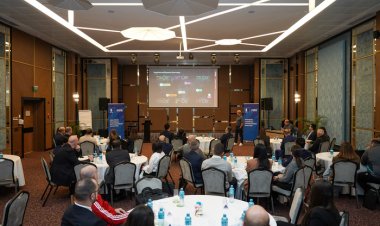  FİFA-nın ekspertləri Bakıda həvəskar futboldan danışdılar